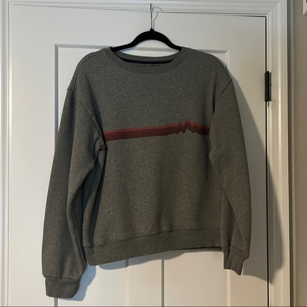 Patagonia Gray Crewneck Sweater with Red Accent